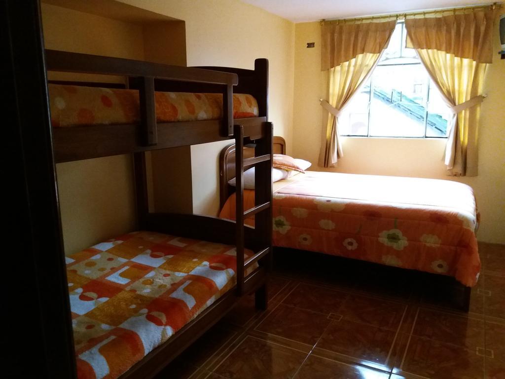Hotel Amazonia Y Sol Banos  Exterior photo